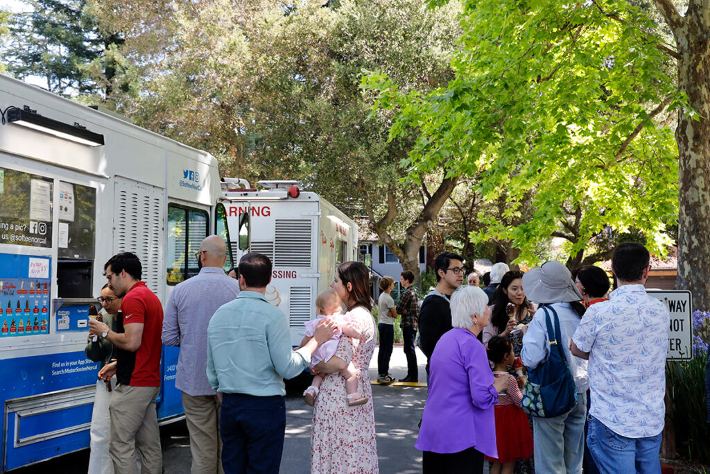 Rosary Sunday – Ice Cream Trucks after 10 am Mass